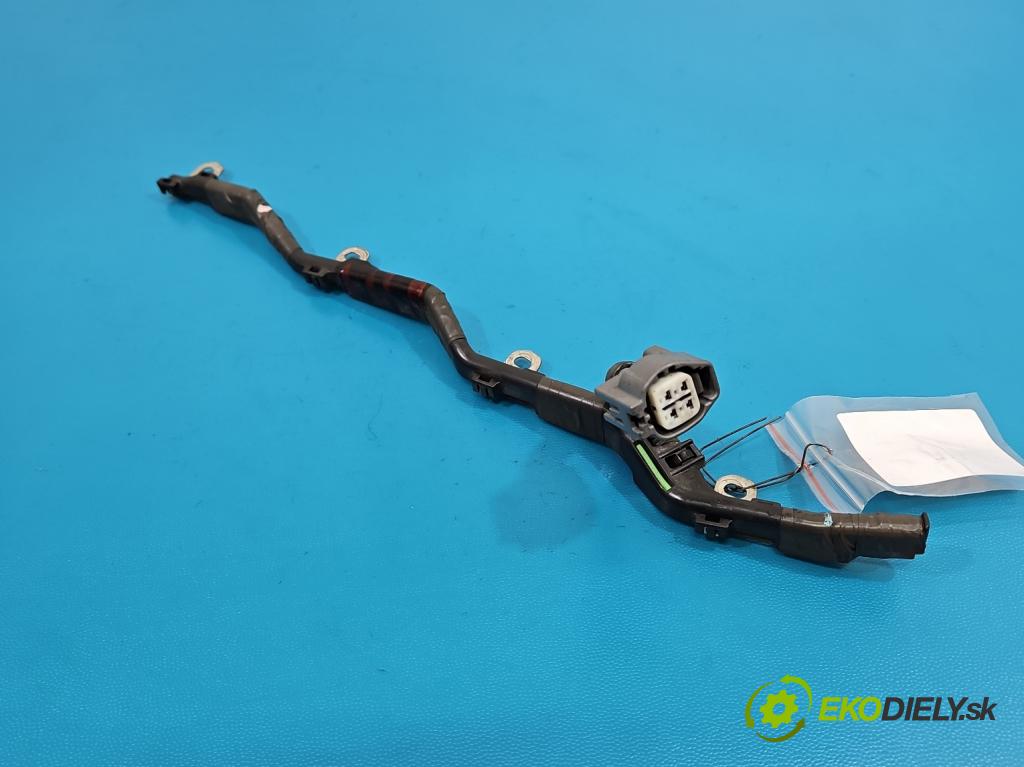 Toyota Verso 2009-2018 2.0 D4D 125 HP manual 92 kW 1998 cm3 5- Zväzok: svíčky: zařicích: 