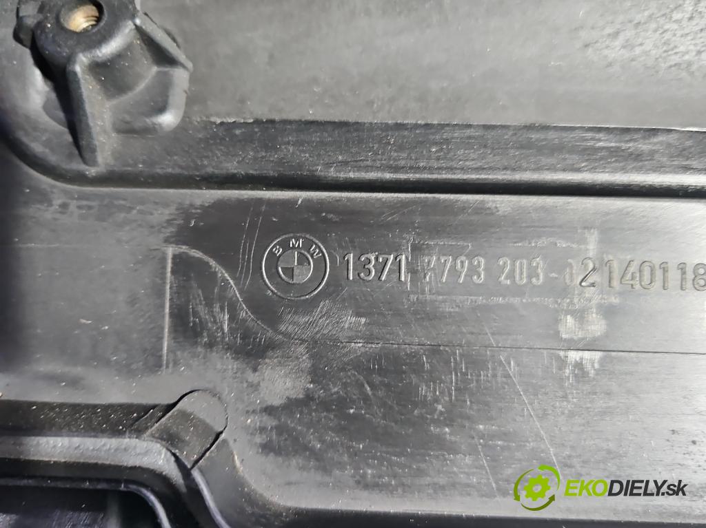 Bmw 3 E90 2005-2013 3.0d 231 hp automatic 170 kW 2993 cm3 5- obal filtra vzduchu 7793203 (Kryt vzduchového filtru)