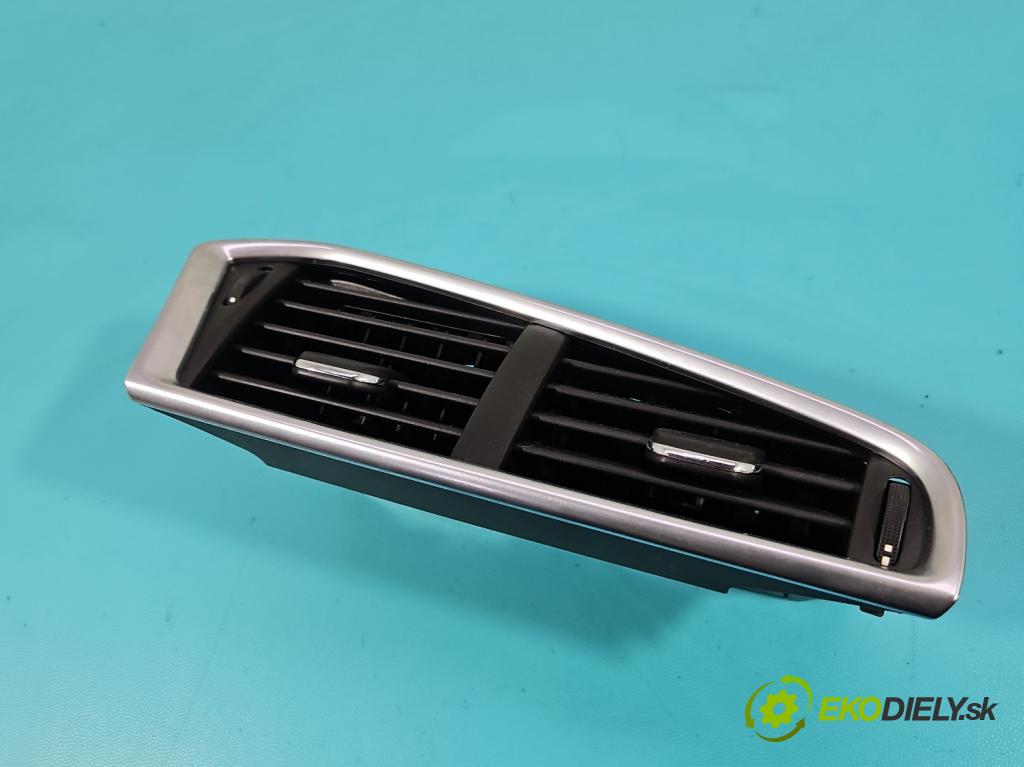 Citroen DS4 2011-2015 2.0 hdi RH02 163 HP manual 120 kW 1997 cm3 5- Mřížka: kúrenia stredová 9676609977 (Mriežka kúrenia (fukár))