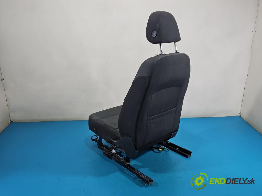 Vw Golf VII 2012-2020 1.6 tdi 105 HP manual 77 kW 1598 cm3 5- Sedačka pravý  (Sedadlo)