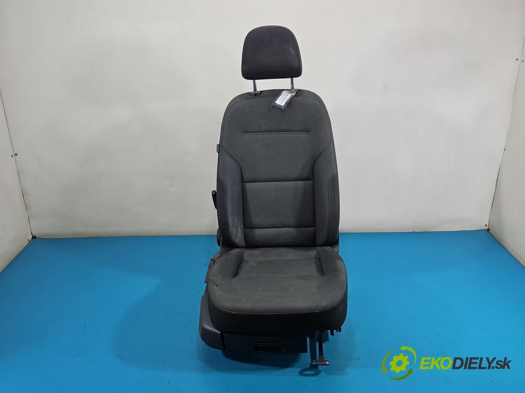 Vw Golf VII 2012-2020 1.6 tdi 105 HP manual 77 kW 1598 cm3 5- Sedačka pravý  (Sedadlo)