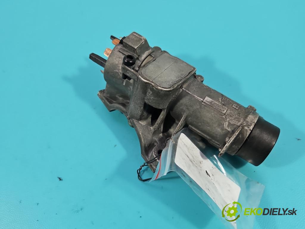 Audi A4 B5 1994-2001 1.9 tdi 110 HP manual 81 kW 1896 cm3 4- Spínačka 4B0905651L (Spínacia skrinka)