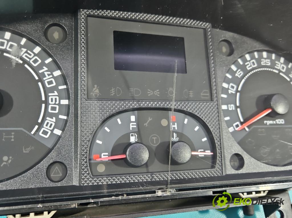 Iveco Daily IV 2006-2014 2.3 HPI 136 HP manual 100 kW 2287 cm3 5- prístrojovka/ budíky 69500155 (Prístrojová doska)