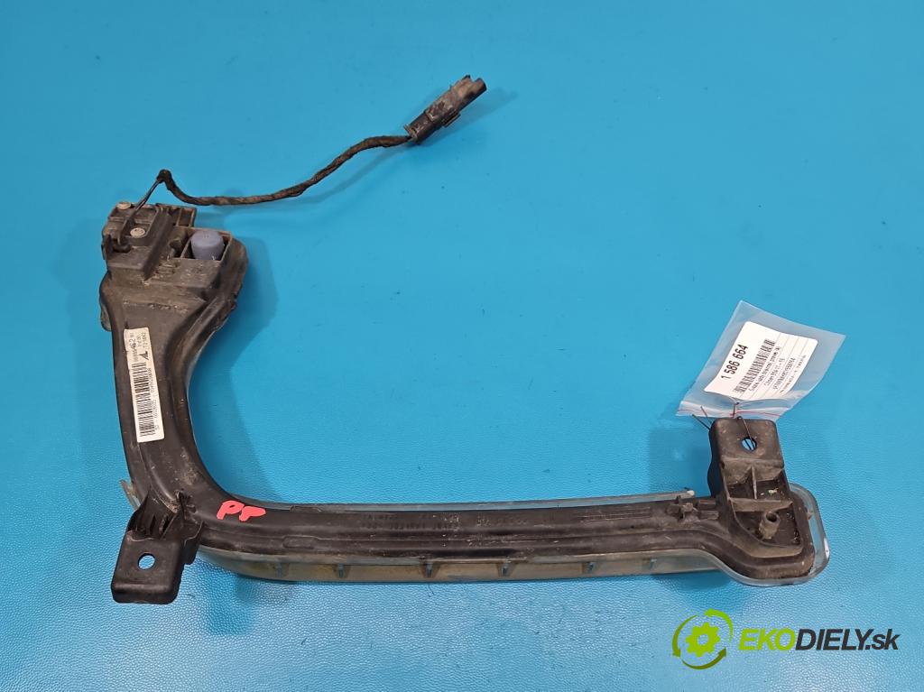 Citroen DS4 2011-2015 2.0 hdi RH02 163 HP manual 120 kW 1997 cm3 5- Svetlo: prevádzky pravé 9688549280