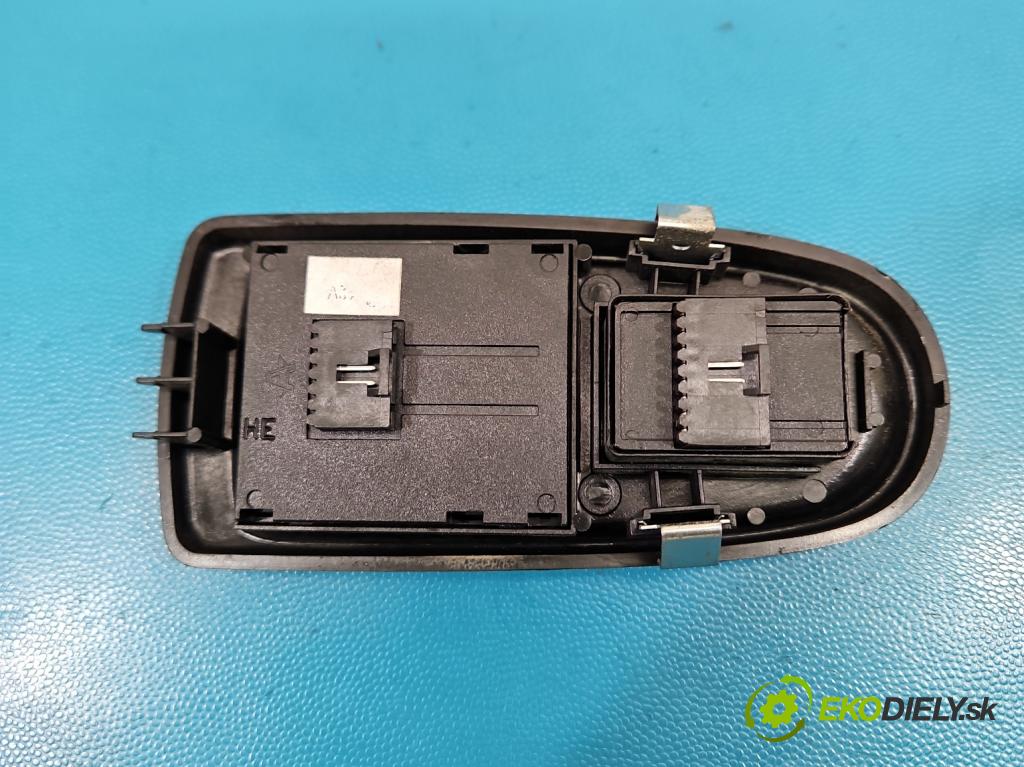 Iveco Daily IV 2006-2014 2.3 HPI 136 HP manual 100 kW 2287 cm3 5- prepínač okien spätných zrkadiel