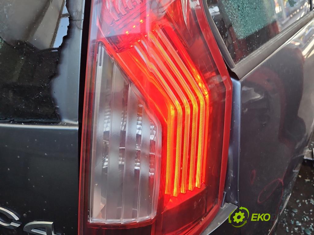 Citroen C4 Grand picasso I 2006-2013 1.6 16V 120 HP manual 88 kW 1598 cm3 5- svetlo / reflektor zadné pravé 00946602 (Kľučka dverí ostatné)