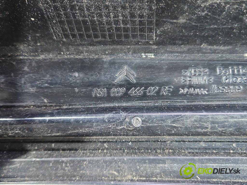Citroen C4 Grand picasso I 2006-2013 1.6 16V 120 HP manual 88 kW 1598 cm3 5- svetlo / reflektor zadné pravé 00946602 (Kľučka dverí ostatné)