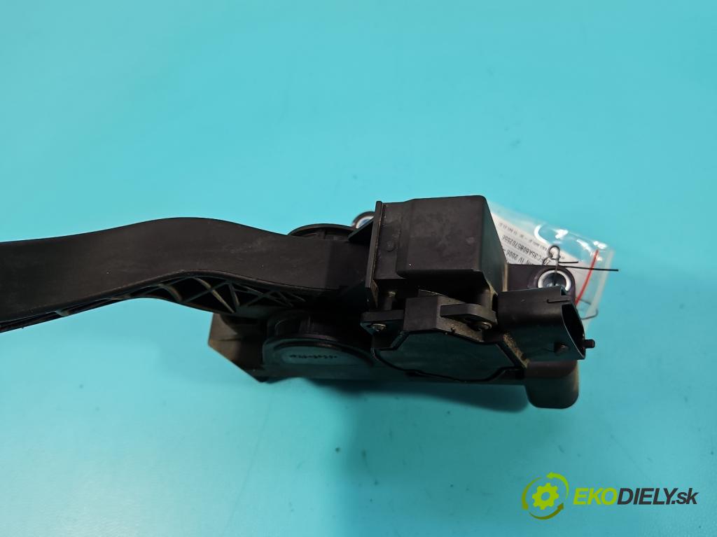 Iveco Daily IV 2006-2014 2.3 HPI 136hp manual 100 kW 2287 cm3 5- pedal plyn: potenciometr: 0281002632