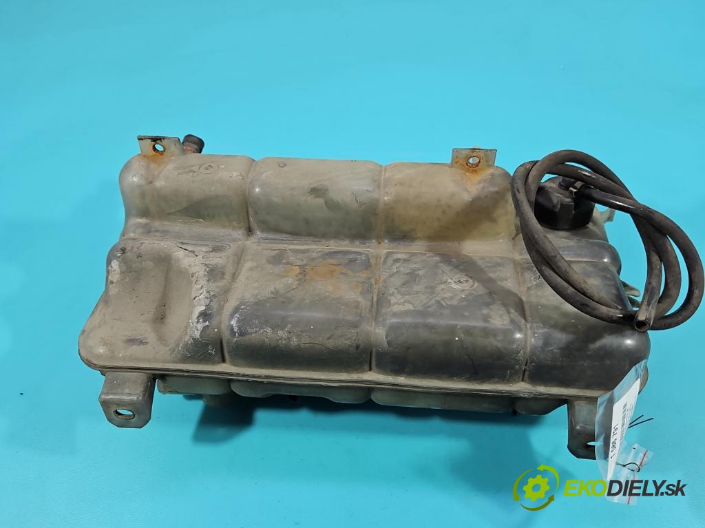 Iveco Daily IV 2006-2014 2.3 HPI 136 HP manual 100 kW 2287 cm3 5- Nádrž: kompenzačné: