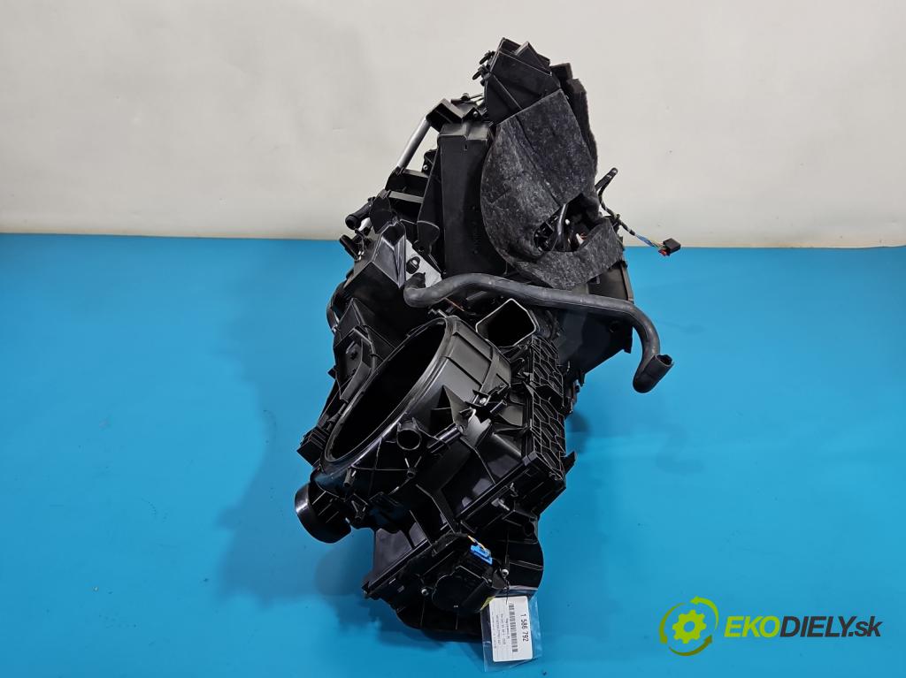 Vw Golf VII 2012-2020 1.6 tdi 105 hp manual 77 kW 1598 cm3 5- radiátor 5G0857939 (Radiátor topení)