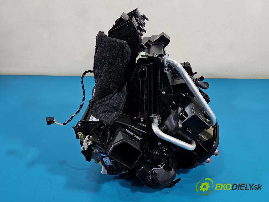 Vw Golf VII 2012-2020 1.6 tdi 105 hp manual 77 kW 1598 cm3 5- radiátor 5G0857939 (Radiátor topení)