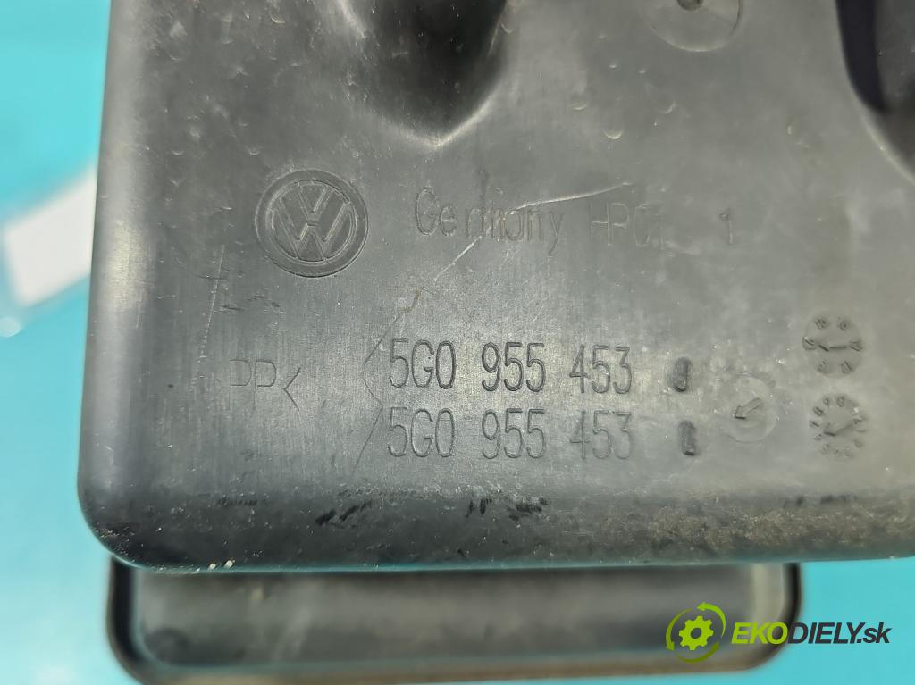 Vw Golf VII 2012-2020 1.6 tdi 105 hp manual 77 kW 1598 cm3 5- nádržka tekutina: ostřikovačů 5G0955453
