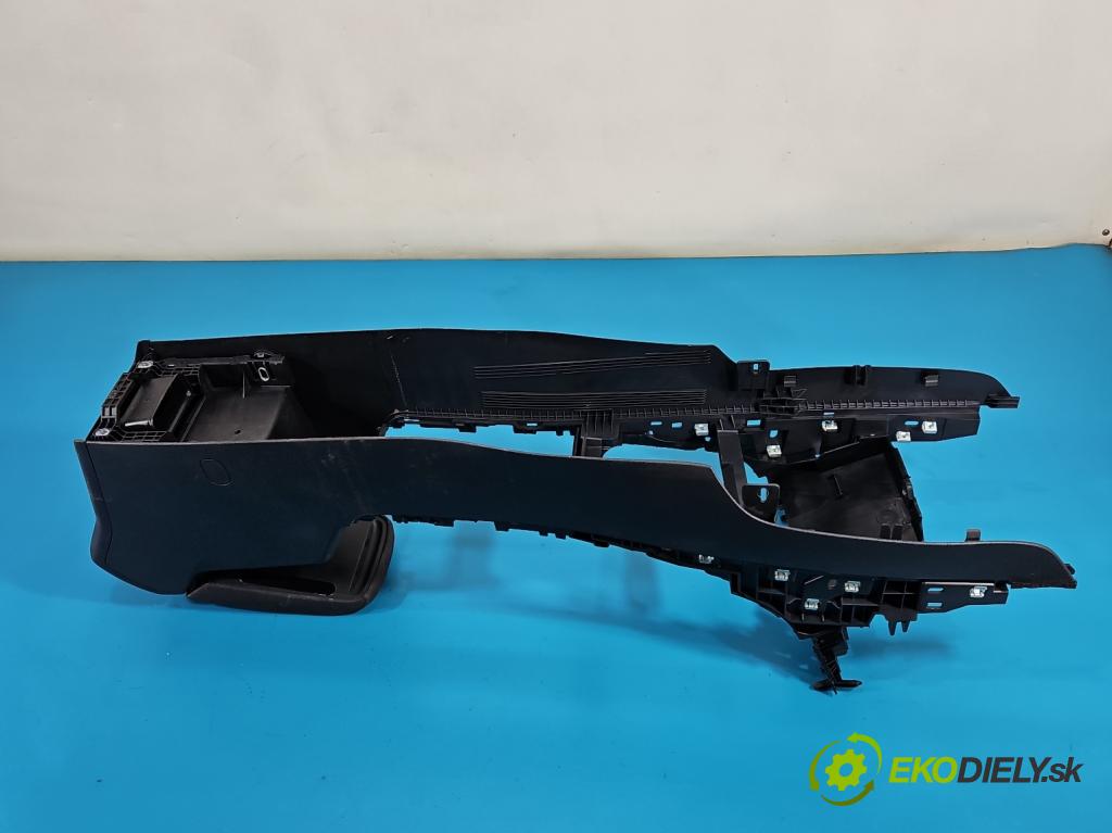 Vw Golf VII 2012-2020 1.6 tdi 105 HP manual 77 kW 1598 cm3 5- operadlo 5G1863243P (Lakťová opierka)