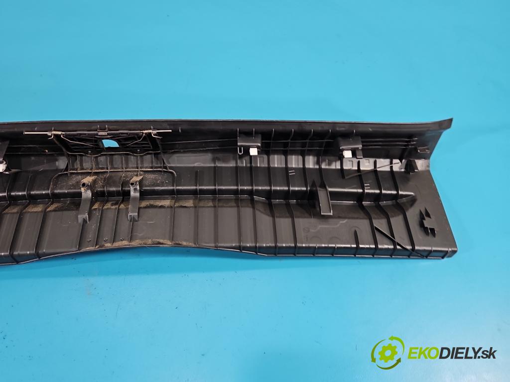 Vw Golf VII 2012-2020 1.6 tdi 105 HP manual 77 kW 1598 cm3 5- kryt plast 5G9863459