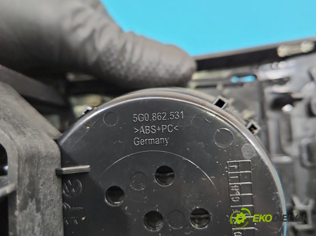 Vw Golf VII 2012-2020 1.6 tdi 105 hp manual 77 kW 1598 cm3 5- kryt plastová 5G0862531