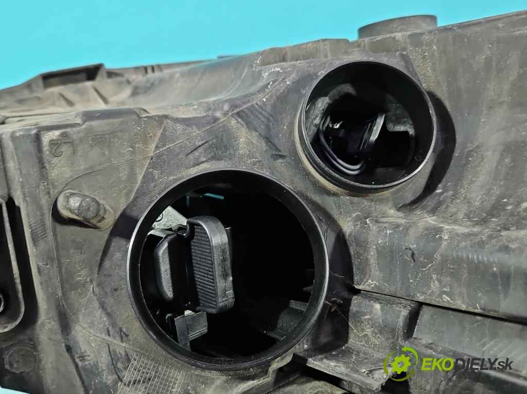 Vw Golf VII 2012-2020 1.6 tdi 105 HP manual 77 kW 1598 cm3 5- Reflektor: ľavý 5G1941005 (Kľučka dverí ostatné)