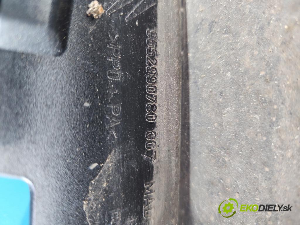Citroen C4 Grand picasso I 2006-2013 1.6 16V 120 HP manual 88 kW 1598 cm3 5- blatník predné pravý  (Kľučka dverí ostatné)
