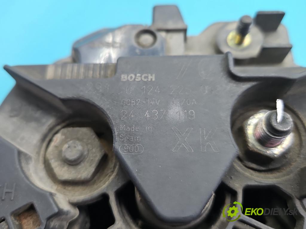 Opel Corsa C 2000-2006 1.0 12V 58 hp manual 43 kW 993 cm3 3- Alternator 0124225018 (Alternátor)