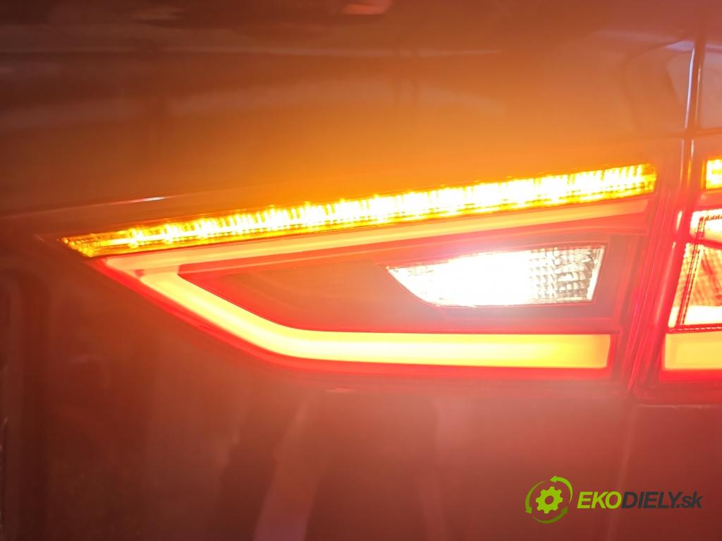 Audi A3 8V 2013-2020 1.8 TFSI 179KM automatic 132 kW 1798 cm3 4- svetlo / reflektor zadné pravé 8V5945094C (Kľučka dverí ostatné)