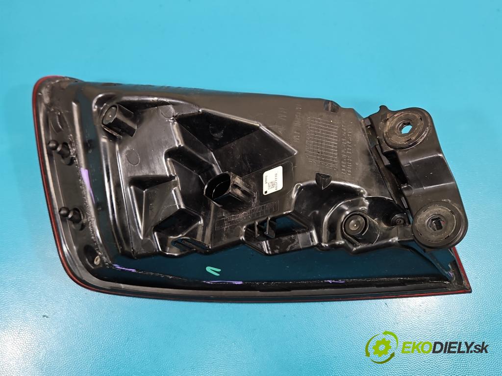 Audi A3 8V 2013-2020 1.8 TFSI 179KM automatic 132 kW 1798 cm3 4- svetlo / reflektor zadné pravé 8V5945096C (Kľučka dverí ostatné)
