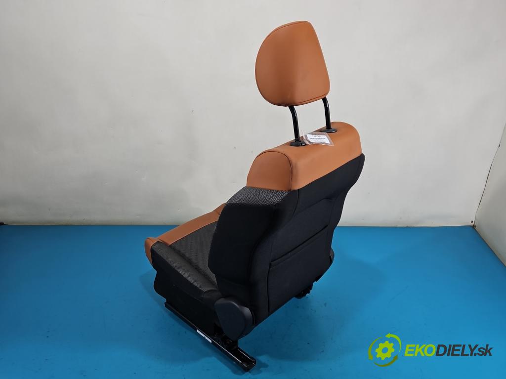 Citroen C3 III 2016-2024 1.2 12V 82 HP manual 60 kW 1199 cm3 5- Sedačka pravý  (Sedadlo)