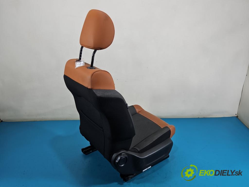 Citroen C3 III 2016-2024 1.2 12V 82 HP manual 60 kW 1199 cm3 5- Sedačka pravý  (Sedadlo)