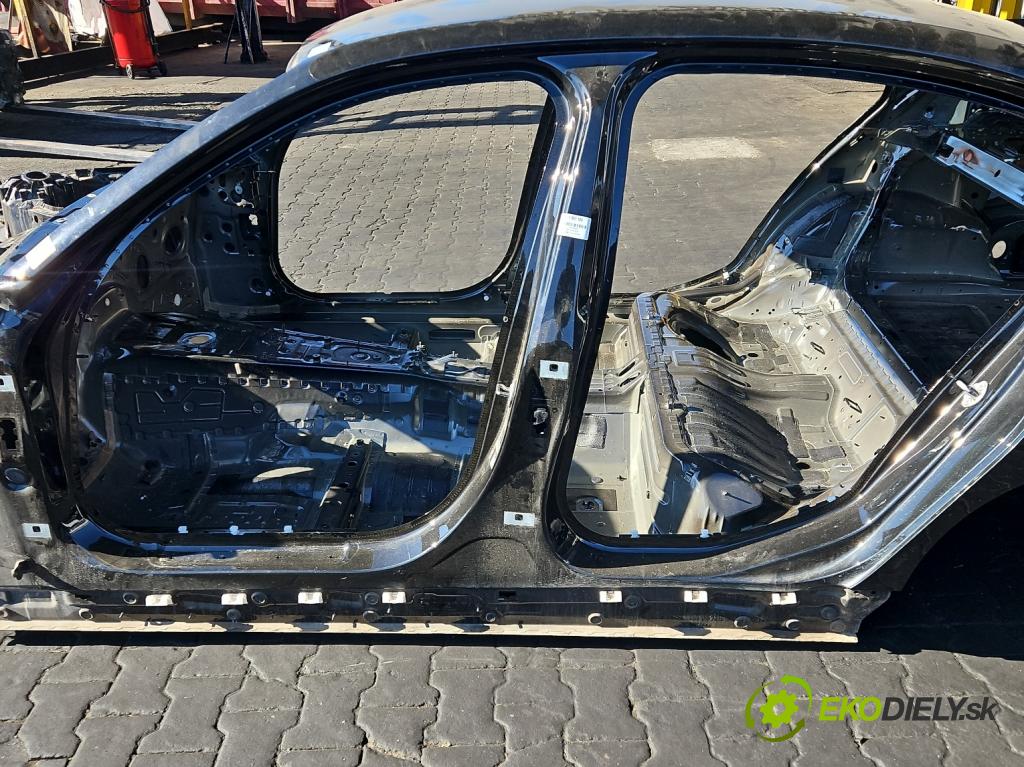 Bmw 3 G20 2018- 2.0 T 156 HP automatic 115 kW 1998 cm3 4- Práh: ľavý  (Karoséria ostatné)