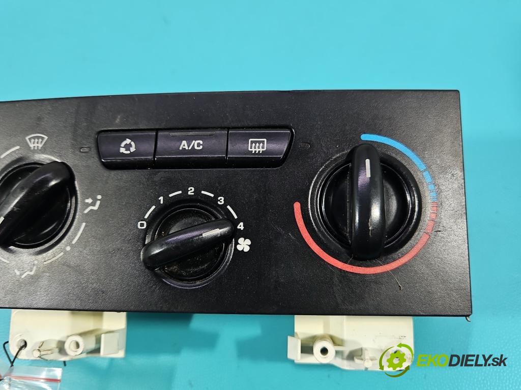 Citroen C4 I 2004-2011 1.4 16V 88 HP manual 65 kW 1360 cm3 5- panel kúrenia B9642