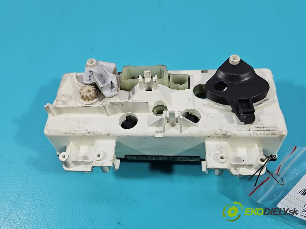 Citroen C4 I 2004-2011 1.4 16V 88 HP manual 65 kW 1360 cm3 5- panel kúrenia B9642