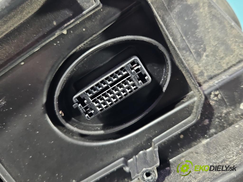 Skoda Octavia III 2013- 2.0 tdi 150 hp manual 110 kW 1968 cm3 5- světlo pravý 5E1941018B (Pravé přední světlo)