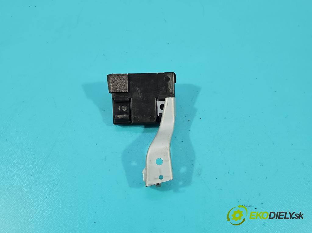 Toyota Auris I 2006-2013 1.3 16V 99 HP manual 73 kW 1329 cm3 5- riadiaca jednotka motora 89661-02W31