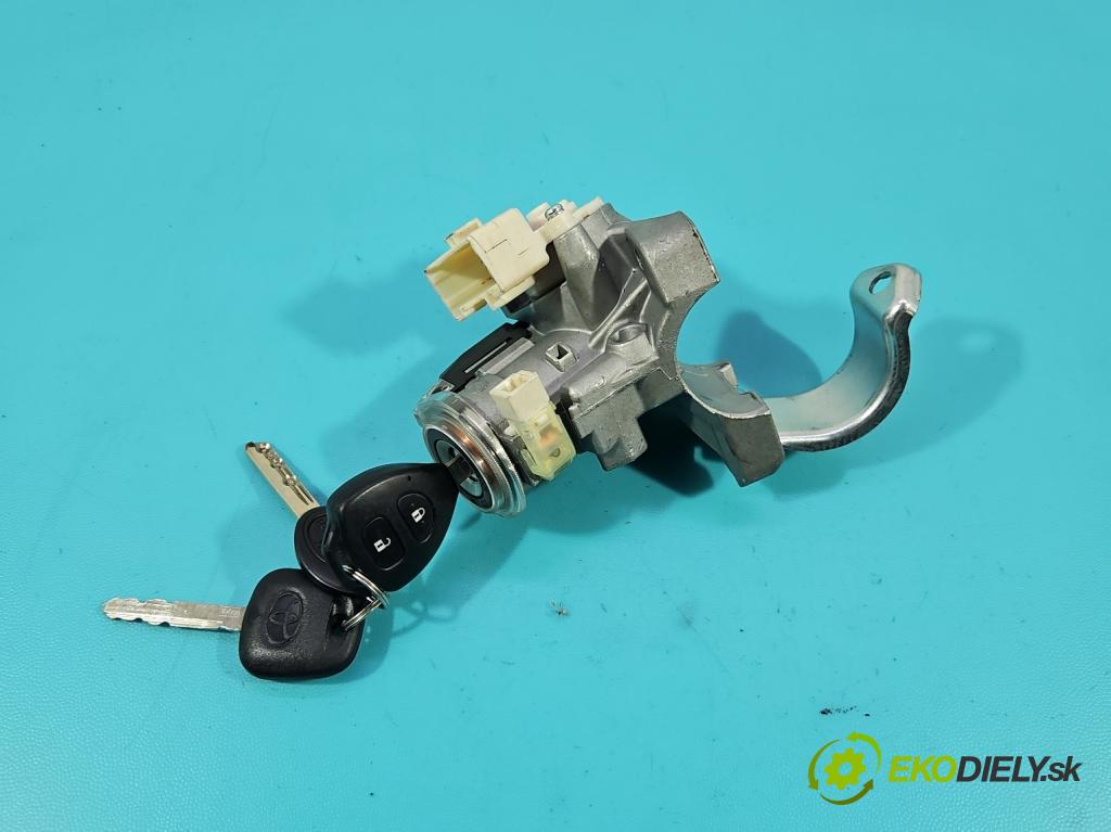Toyota Auris I 2006-2013 1.3 16V 99 HP manual 73 kW 1329 cm3 5- riadiaca jednotka motora 89661-02W31