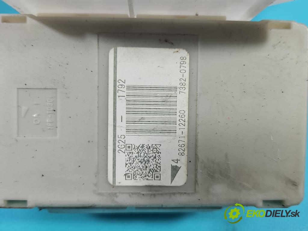 Toyota Auris I 2006-2013 1.3 16V 99 HP manual 73 kW 1329 cm3 5- riadiaca jednotka motora 89661-02W31