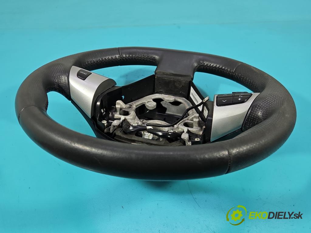 Toyota Auris I 2006-2013 1.3 16V 99 HP manual 73 kW 1329 cm3 5- volant  (Volant)