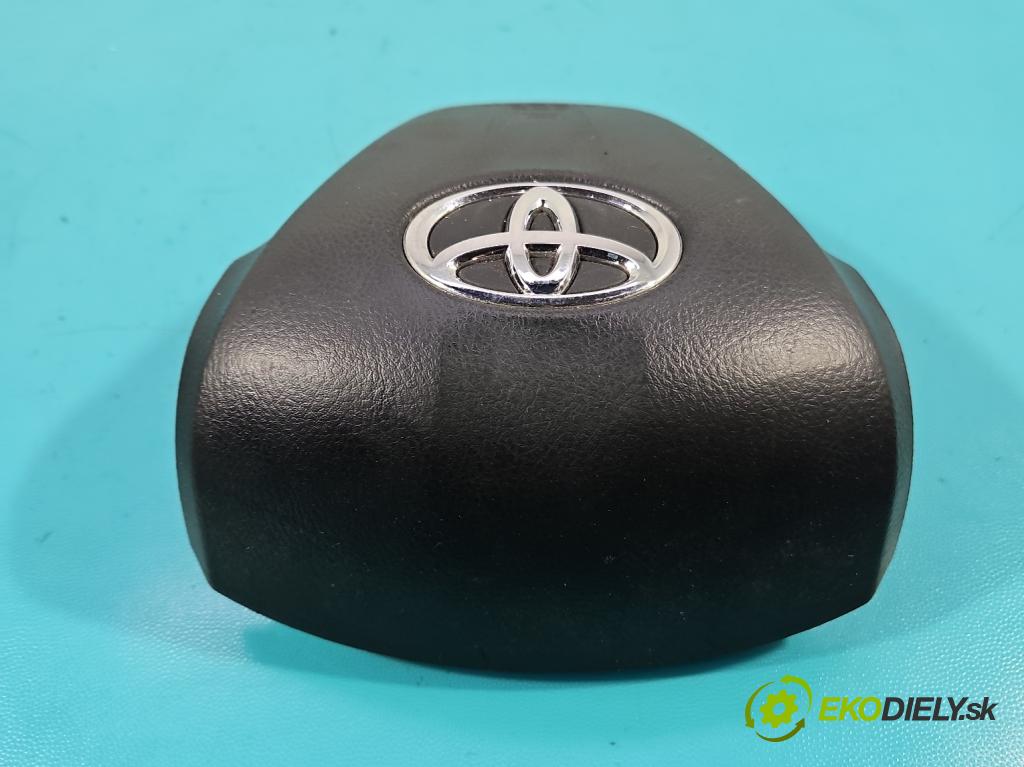 Toyota Auris I 2006-2013 1.3 16V 99 HP manual 73 kW 1329 cm3 5- volant  (Volant)
