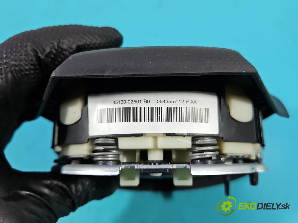 Toyota Auris I 2006-2013 1.3 16V 99 HP manual 73 kW 1329 cm3 5- volant  (Volant)