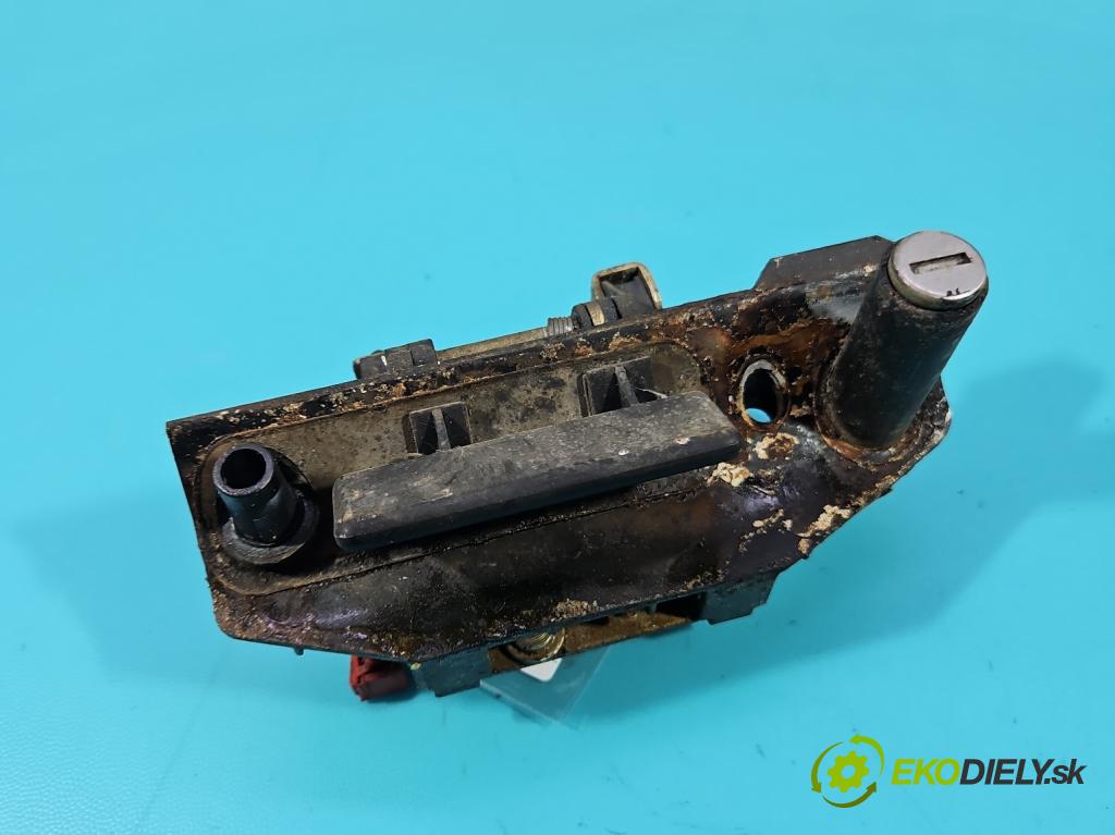 Vw Transporter T4 1990-2003 1.9d 61 HP manual 45 kW 1896 cm3 5- rukoväť kufrové dvere zadné 701829239B