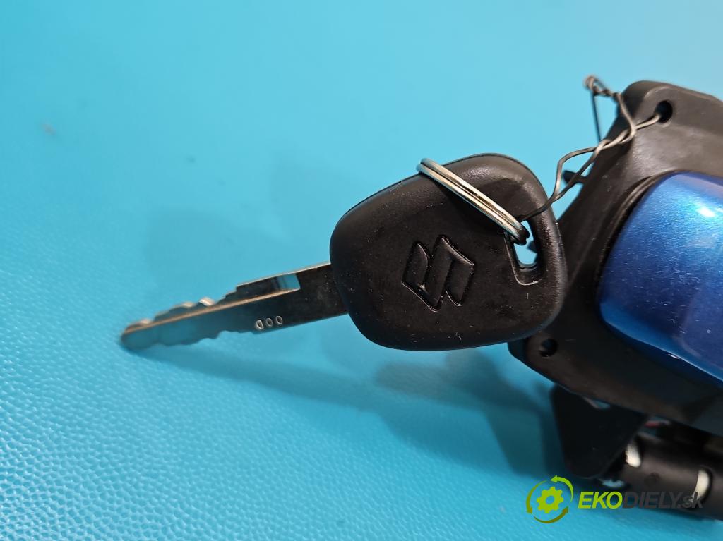 Suzuki Celerio 1.0 12V 68 HP manual 50 kW 998 cm3 5- rukoväť predné ľavé mimo:  (Kľučka dverí vonkajšia predná ľavá)