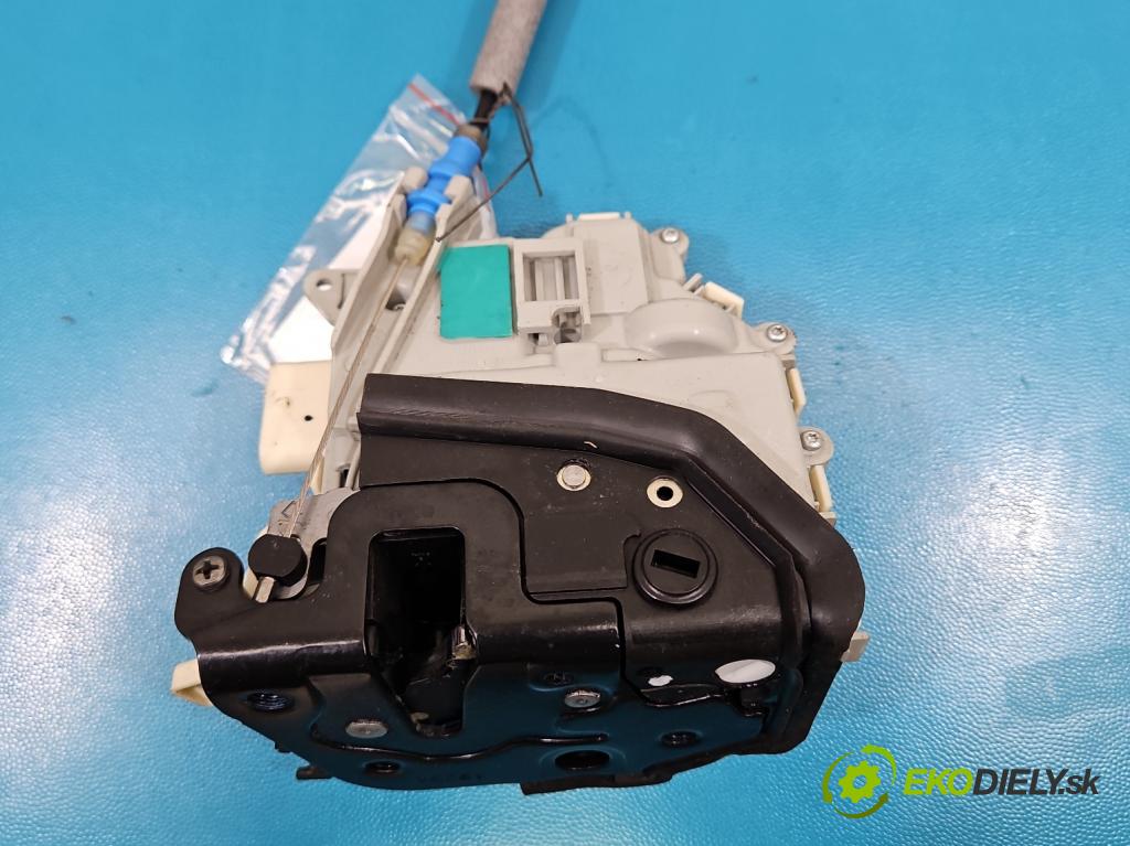 Audi A3 8V 2013-2020 1.8 TFSI 179KM automatic 132 kW 1798 cm3 4- zámok zadné pravý 8K0839016D