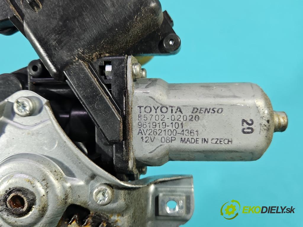 Toyota Auris I 2006-2013 1.3 16V 99 HP manual 73 kW 1329 cm3 5- mechanizmus okna predné ľavý 977555-108