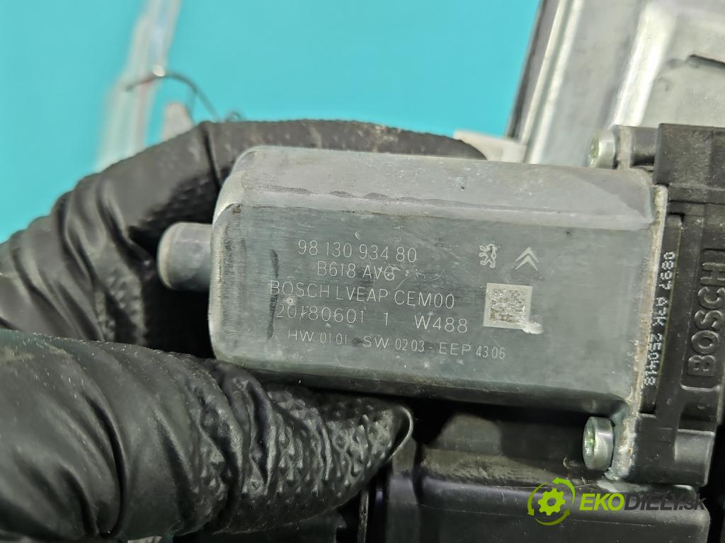 Citroen C3 III 2016-2024 1.2 12V 82 HP manual 60 kW 1199 cm3 5- mechanizmus okna predné ľavý 9813093480
