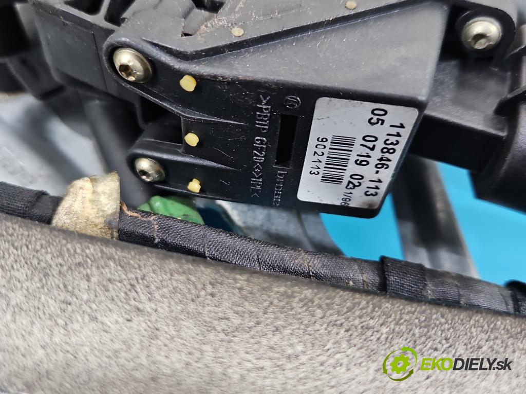 Audi A4 B5 1994-2001 1.8 20V 125 HP manual 92 kW 1781 cm3 4- mechanizmus okna predné pravý 8D0959802