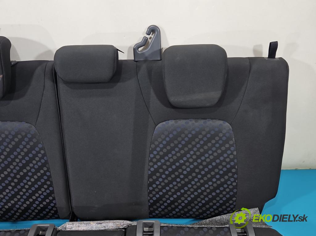 Suzuki Celerio 1.0 12V 68 HP manual 50 kW 998 cm3 5- Pohovka: zadné  (Sedadlo)
