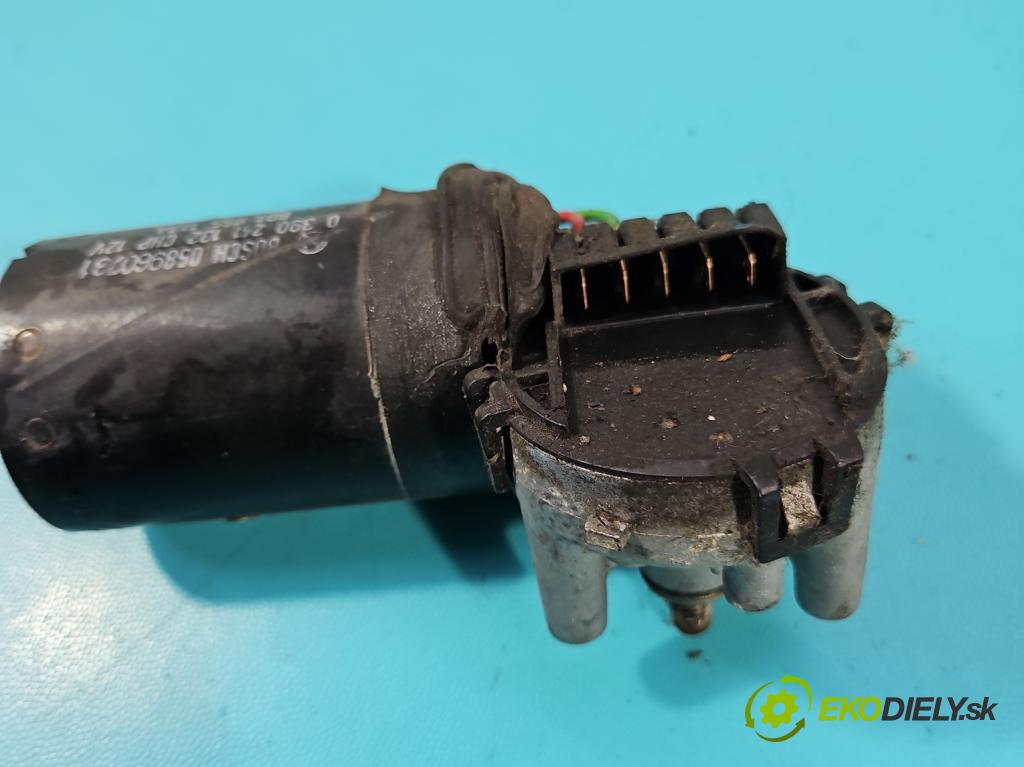Audi A4 B5 1994-2001 1.8 20V 125 HP manual 92 kW 1781 cm3 4- motor stieračov predné 8D1955113A