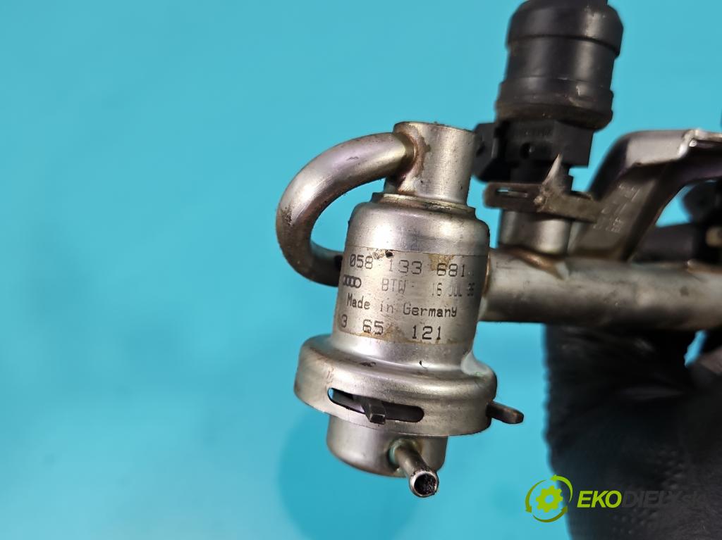 Audi A4 B5 1994-2001 1.8 20V 125 HP manual 92 kW 1781 cm3 4- vstrek benzín 058133551A