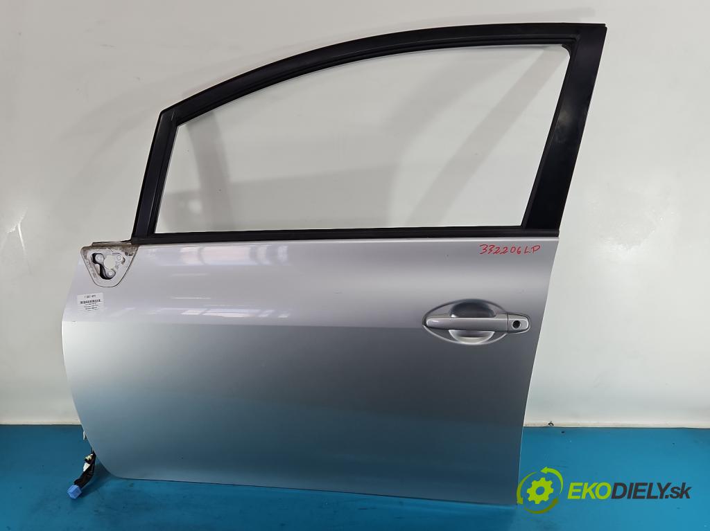 Toyota Auris I 2006-2013 1.3 16V 99 HP manual 73 kW 1329 cm3 5- dvere predné ľavé  (Kľučka dverí ostatné)