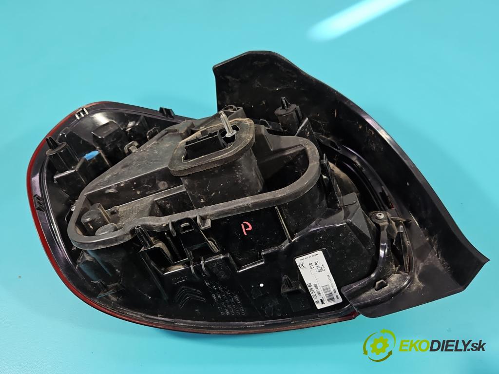 Citroen C3 III 2016-2024 1.2 12V 82 HP manual 60 kW 1199 cm3 5- svetlo / reflektor zadné pravé 9812257480 (Kľučka dverí ostatné)