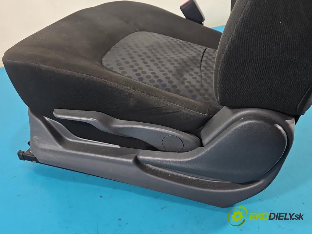 Suzuki Celerio 1.0 12V 68 HP manual 50 kW 998 cm3 5- Sedačka ľavý  (Sedadlo)