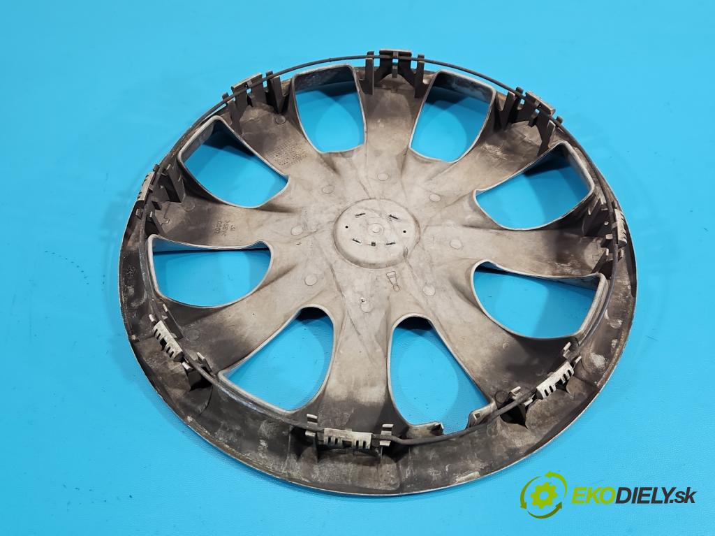 Toyota Auris I 2006-2013 1.3 16V 99 HP manual 73 kW 1329 cm3 5- puklice komplet 42602-02370