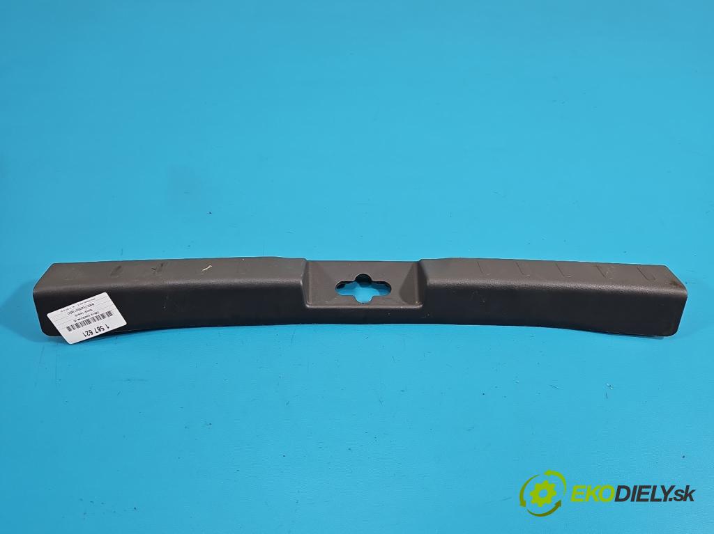 Suzuki Celerio 1.0 12V 68 HP manual 50 kW 998 cm3 5- kryt plast 76191-76M0